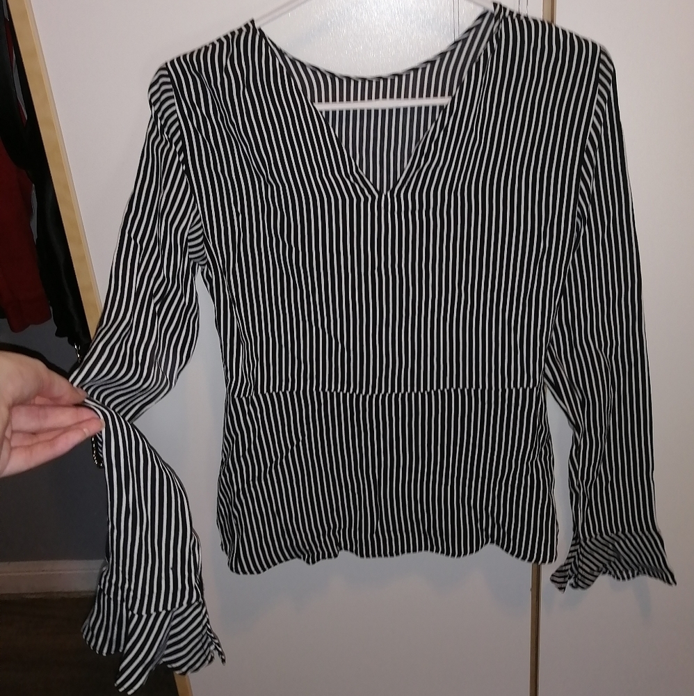Zara blouse - beautiful - peplum - bell sleeves